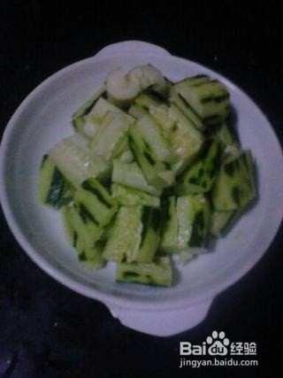 酸辣凉拌黄瓜怎么做？