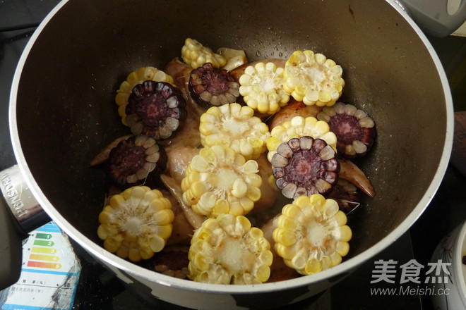 黑椒玉米烧鸡翅
