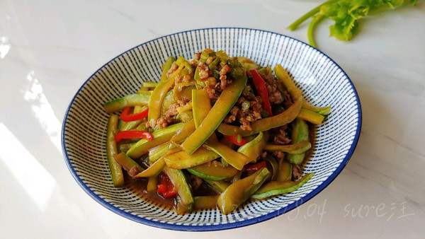 香芹肉酱烧瓜条