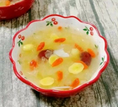 白果百合银耳汤