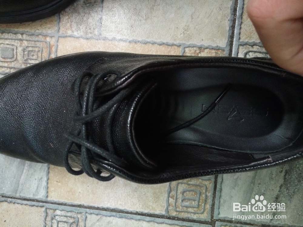 两种看着舒服又简单的隐藏鞋带方法