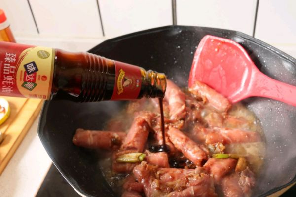 罗勒肥牛卷盖浇饭