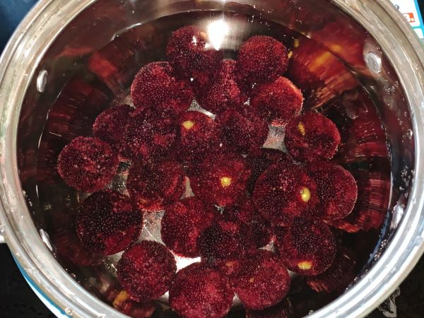 柠檬杨梅荔枝饮