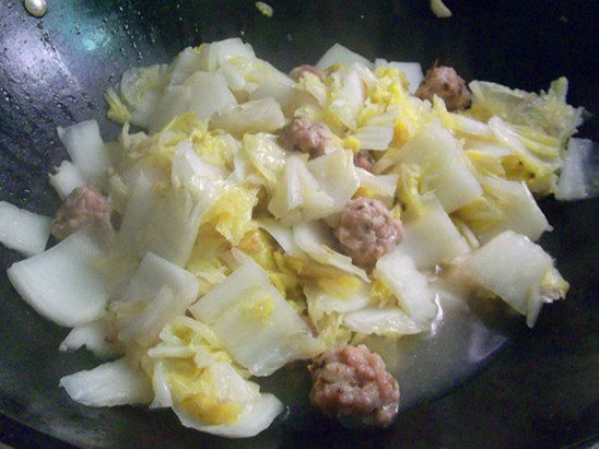 超好吃的肉丸煮大白菜，不要流口水哦!
