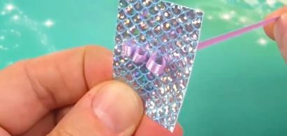 怎样给芭比制作亮片手提包