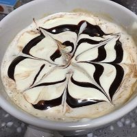 高颜值巧克力酱拉花做法大全