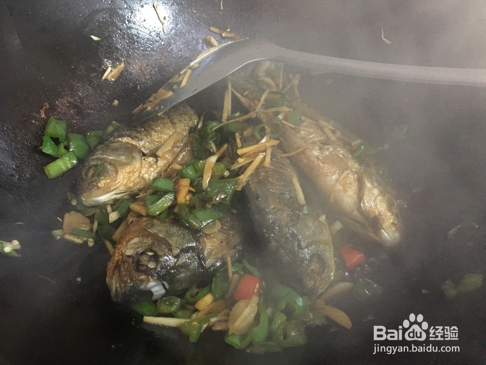 怎么做红烧鲫鱼（家常味）？