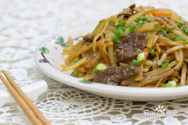 土豆丝炒牛肉的做法