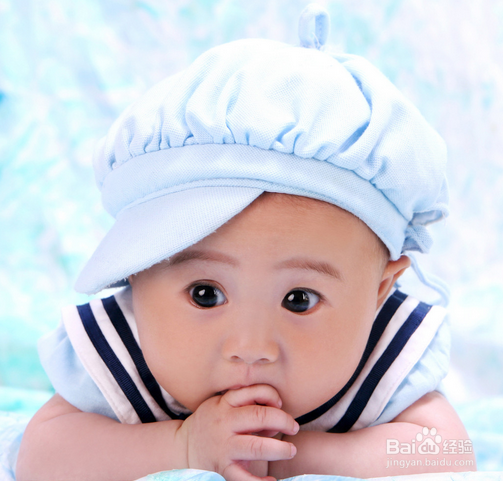 如何给儿童化妆