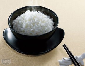 <b>一双筷子就能让刚盛的米饭迅速变得不烫口</b>
