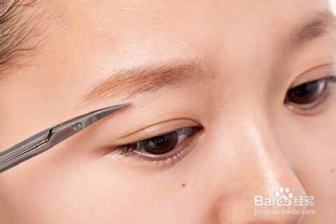 自己动手修美眉简单两个步骤就搞定