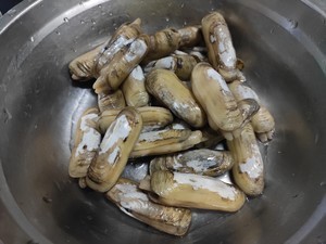 蛏子怎么去沙子更干净