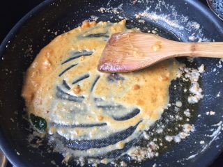 黄秋葵炒咸蛋黄