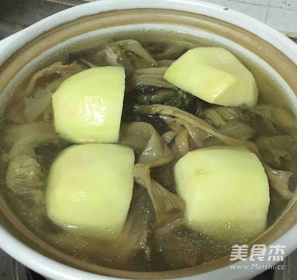 脊骨土豆汤的做法