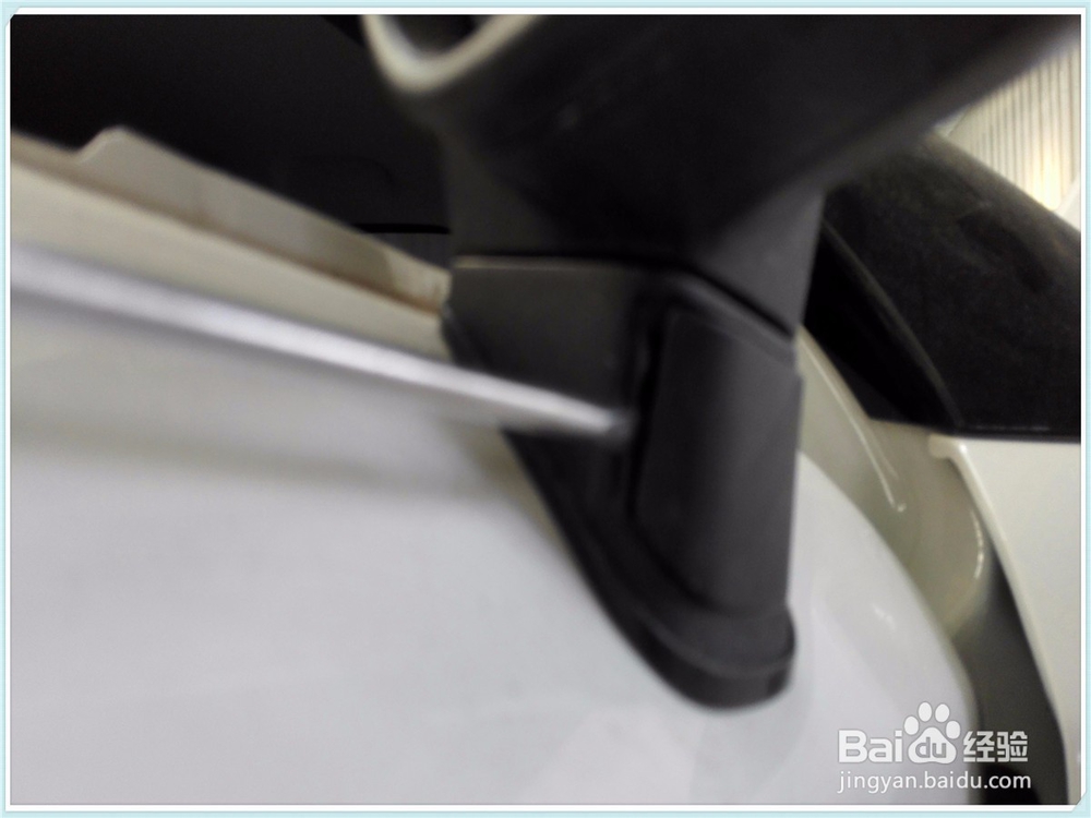 名爵3系的后视镜怎么拆卸
