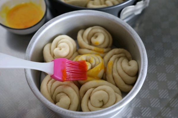 淡奶油玫瑰花面包