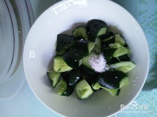 教你做虾皮拌青瓜