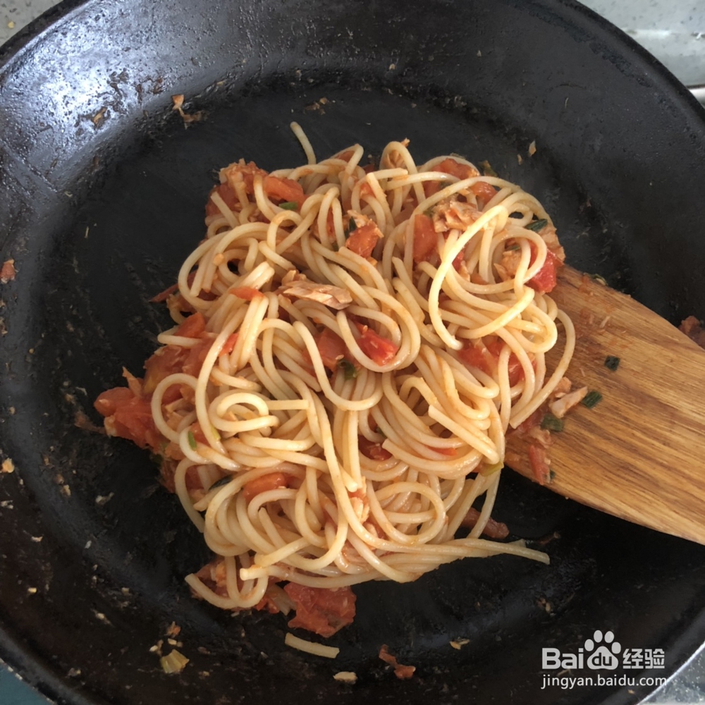 不可思议的番茄金枪鱼酱意大利面