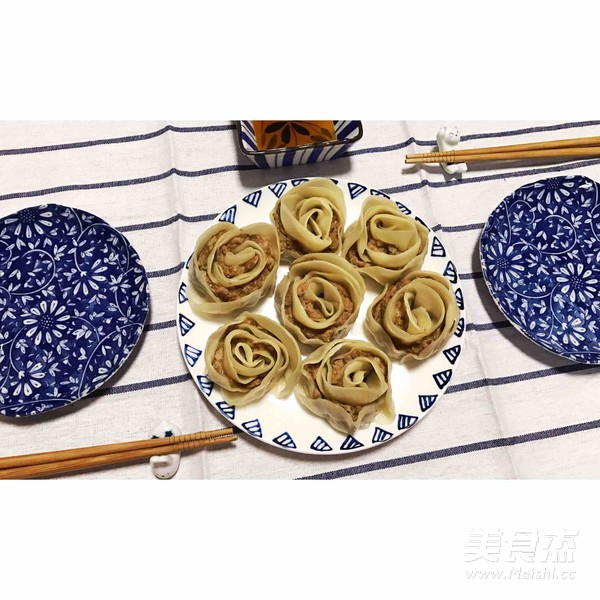 玫瑰花型水煎饺