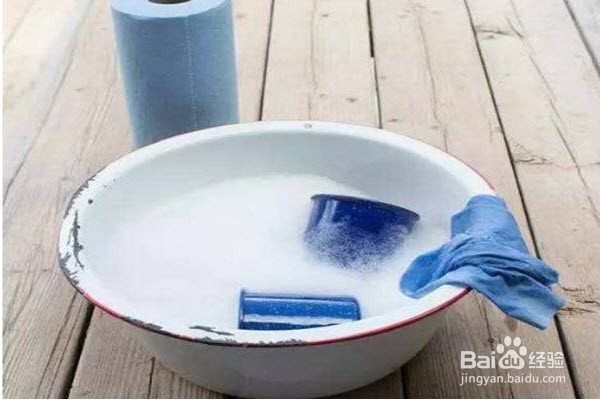 如何去掉粘在玻璃上的透明胶