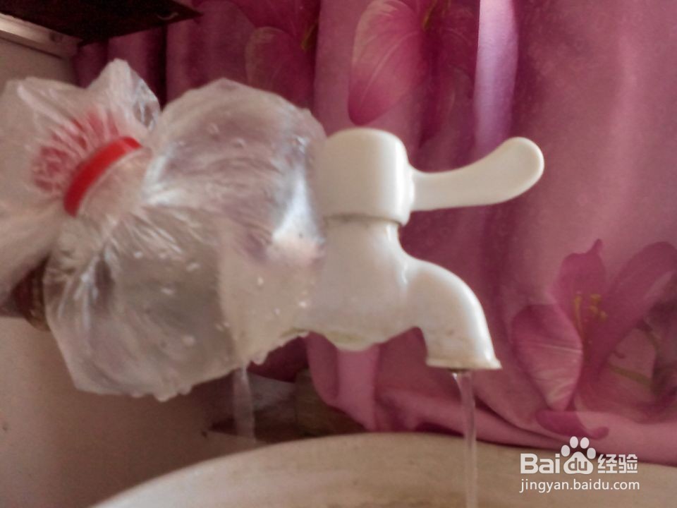 冬天水龙头水管冻住了该怎么办?