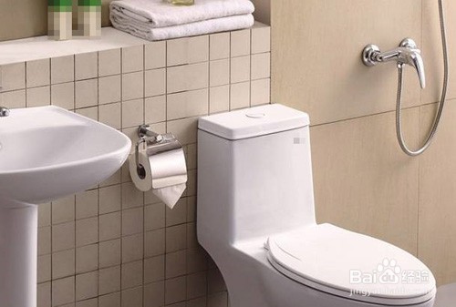 抽水马桶水箱水位怎么调节