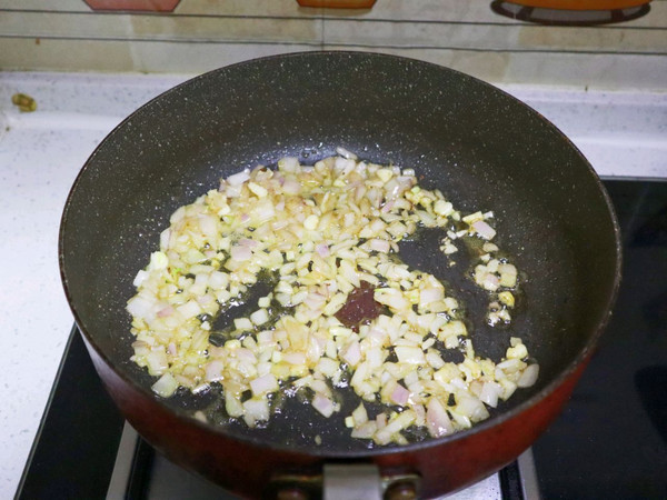 鸡丁肉酱螺丝意面