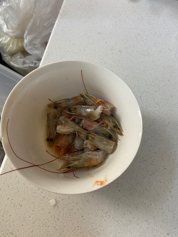 豆腐裙带菜鲜虾味增汤