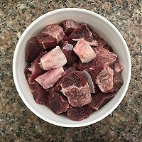 如何制作胡萝卜香炖牛腱