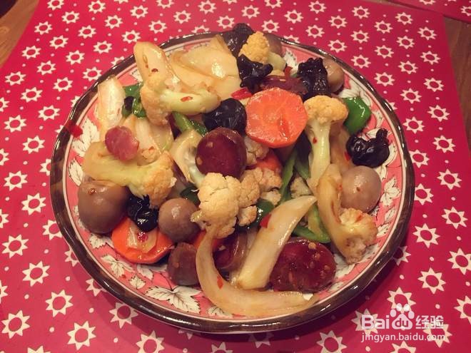 如何制作营养健康的的腊肠辣炒五色蔬菜？