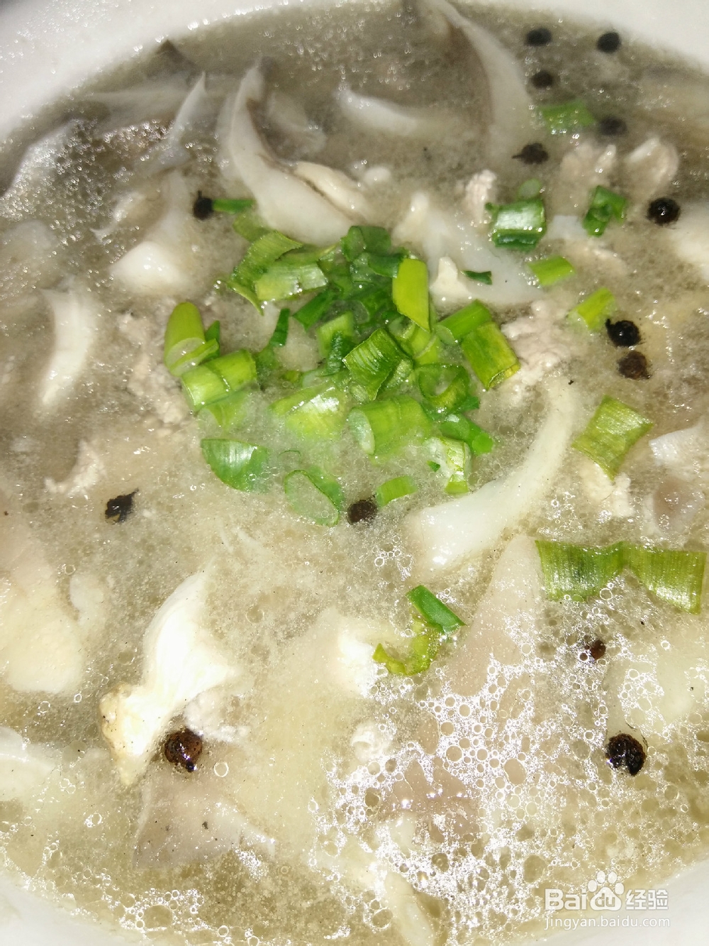 蘑菇肉片汤的做法