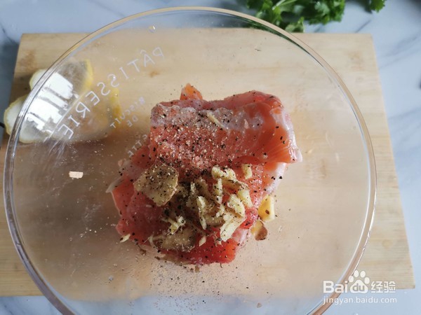 炸三文鱼排的做法