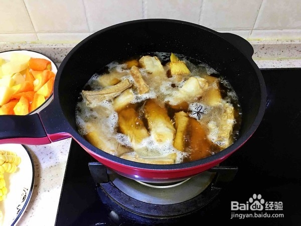 怎样制作排骨炖玉米