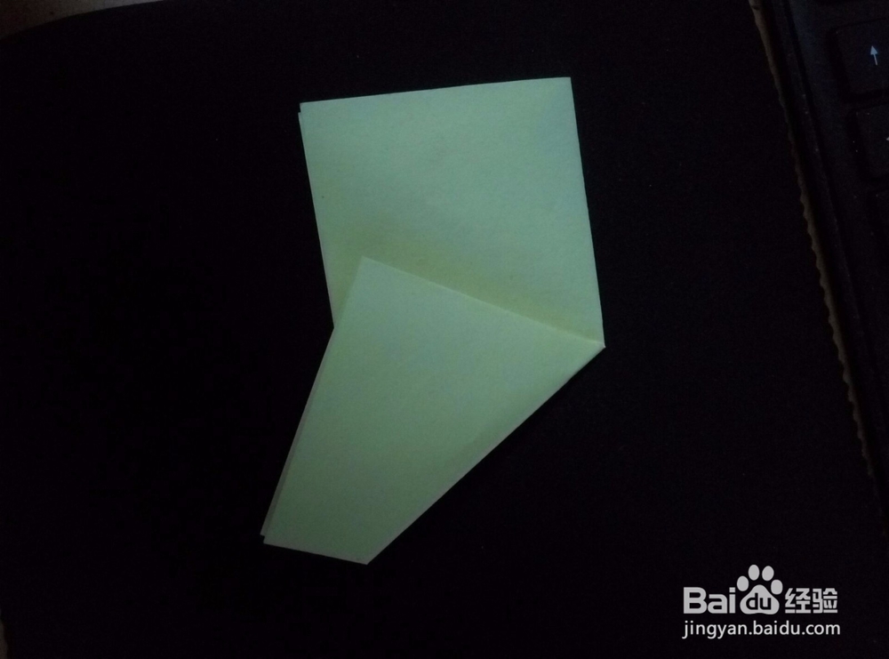 如何快速剪出一朵好看的雪花