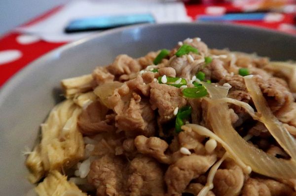 10分钟日式牛丼饭
