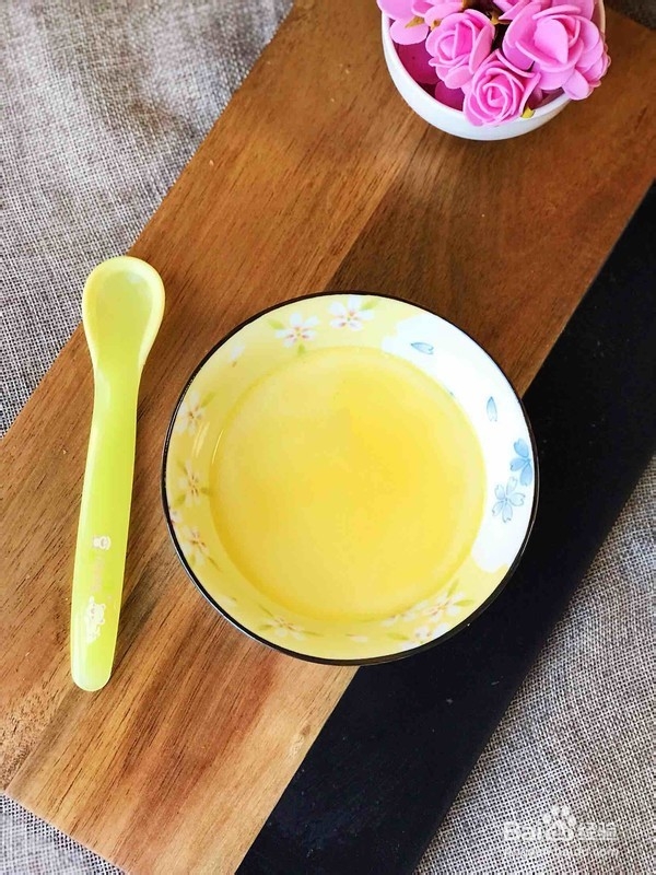 宝宝辅食之奶香鸡蛋羹