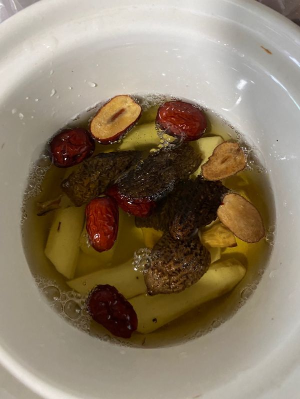 羊肚菌山药养生汤