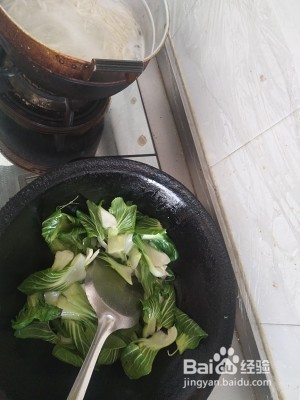 蔬菜炸酱拌面家常版