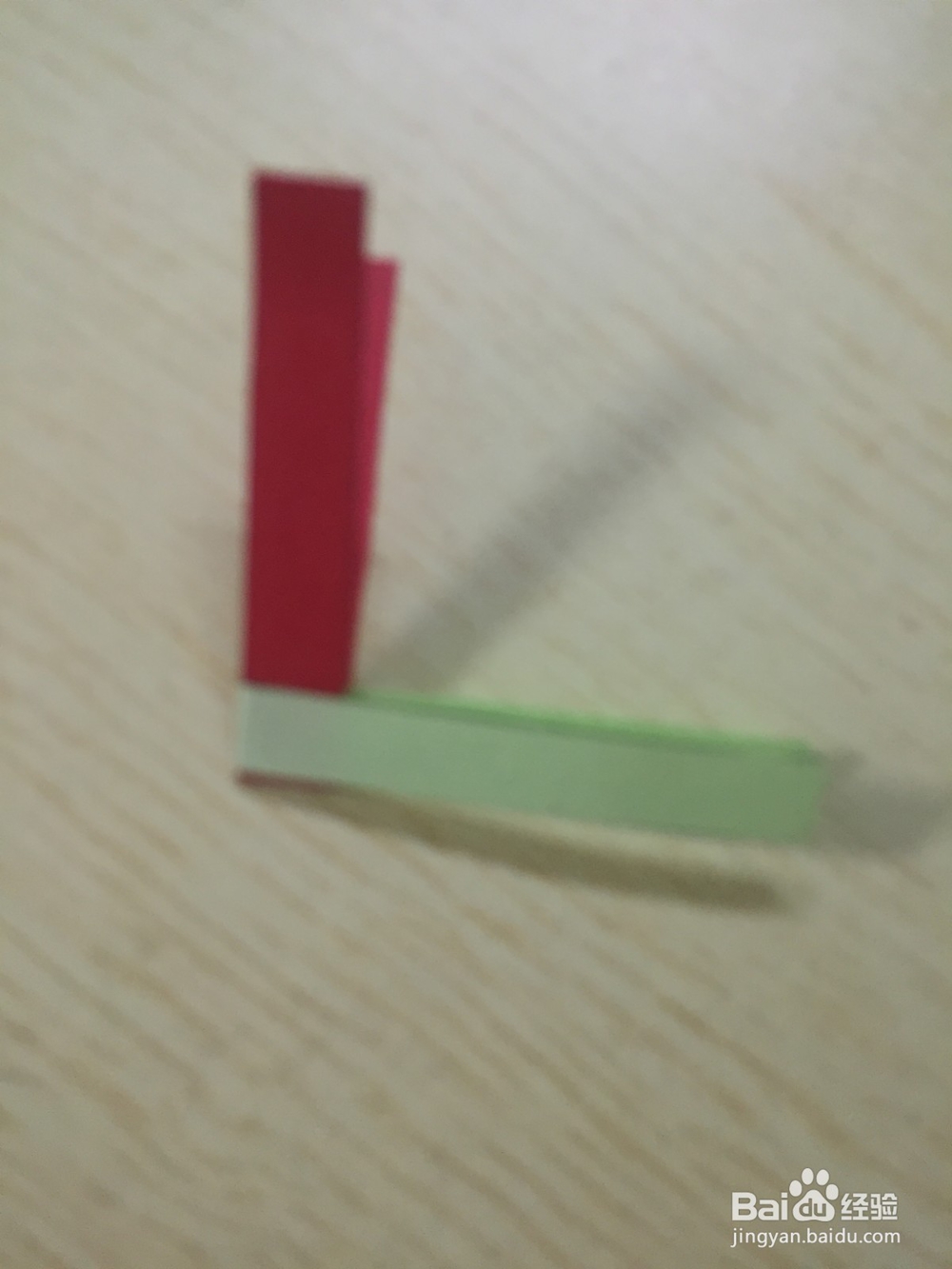 用卡纸如何做一只立体小鱼