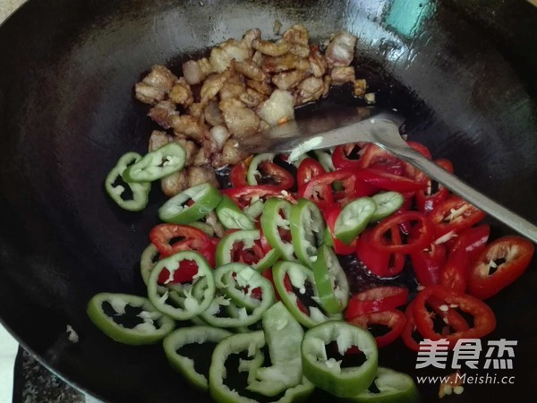 农家小炒肉的做法