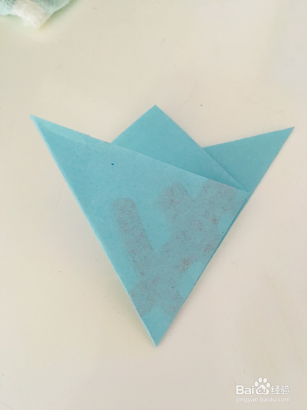 怎样剪出五瓣心形窗花?