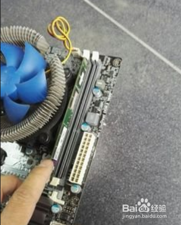 换内存开不了机怎么办