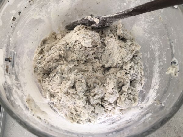 黑芝麻牛奶馒头