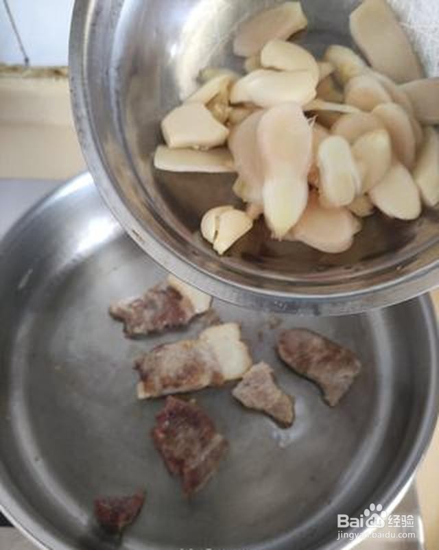 子姜大蒜回锅肉怎么做？