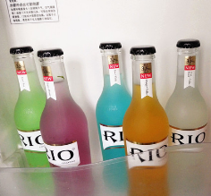 如何自制水果鸡尾酒