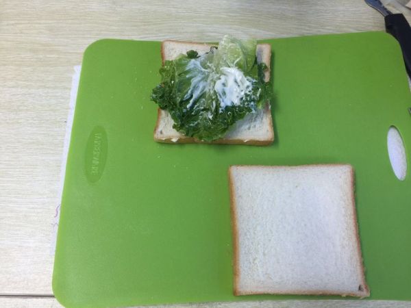 鸡蛋火腿三明治