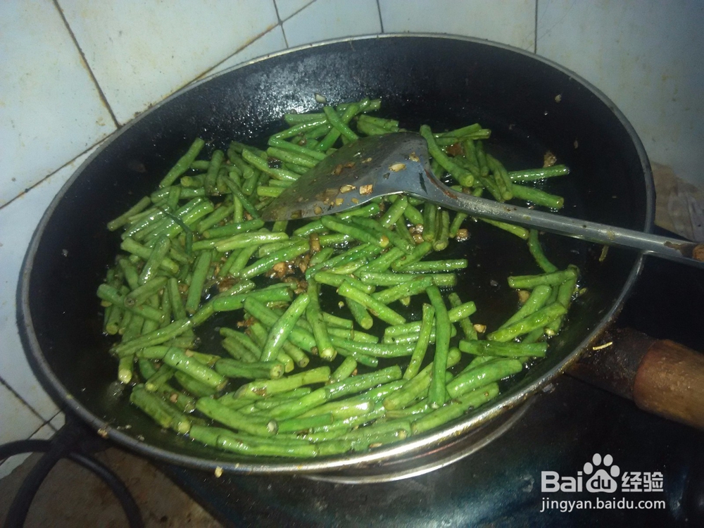长豆角炒婆婆丁
