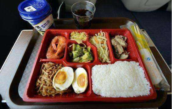 在高铁上吃东西要另外付钱吗