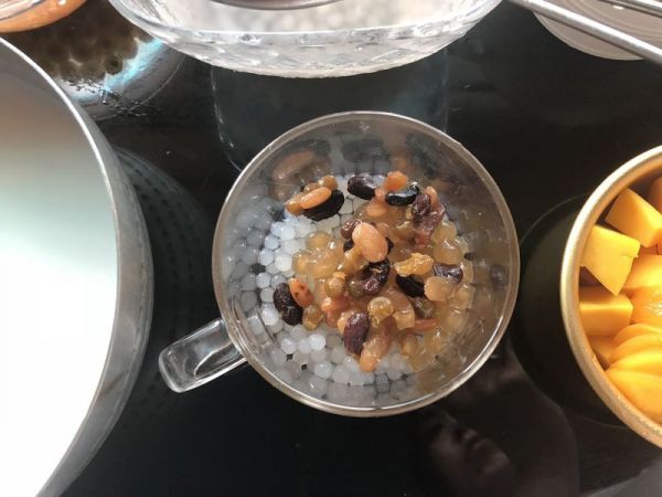 珍珠西米蜜豆椰汁