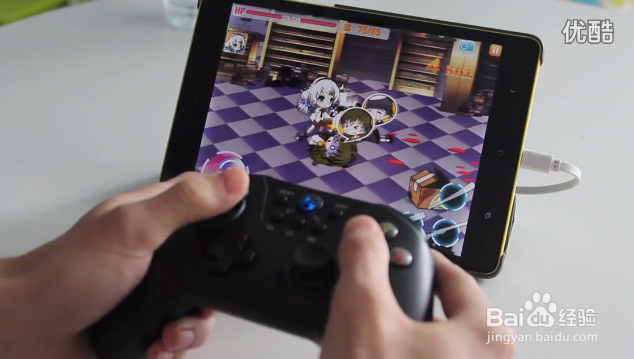 崩坏学园2如何用手柄双指滑切